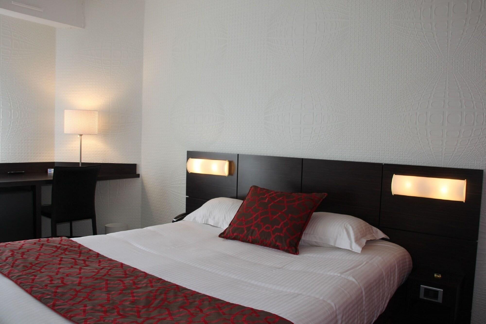Brit Hotel Belfort Centre-Le Boreal Esterno foto