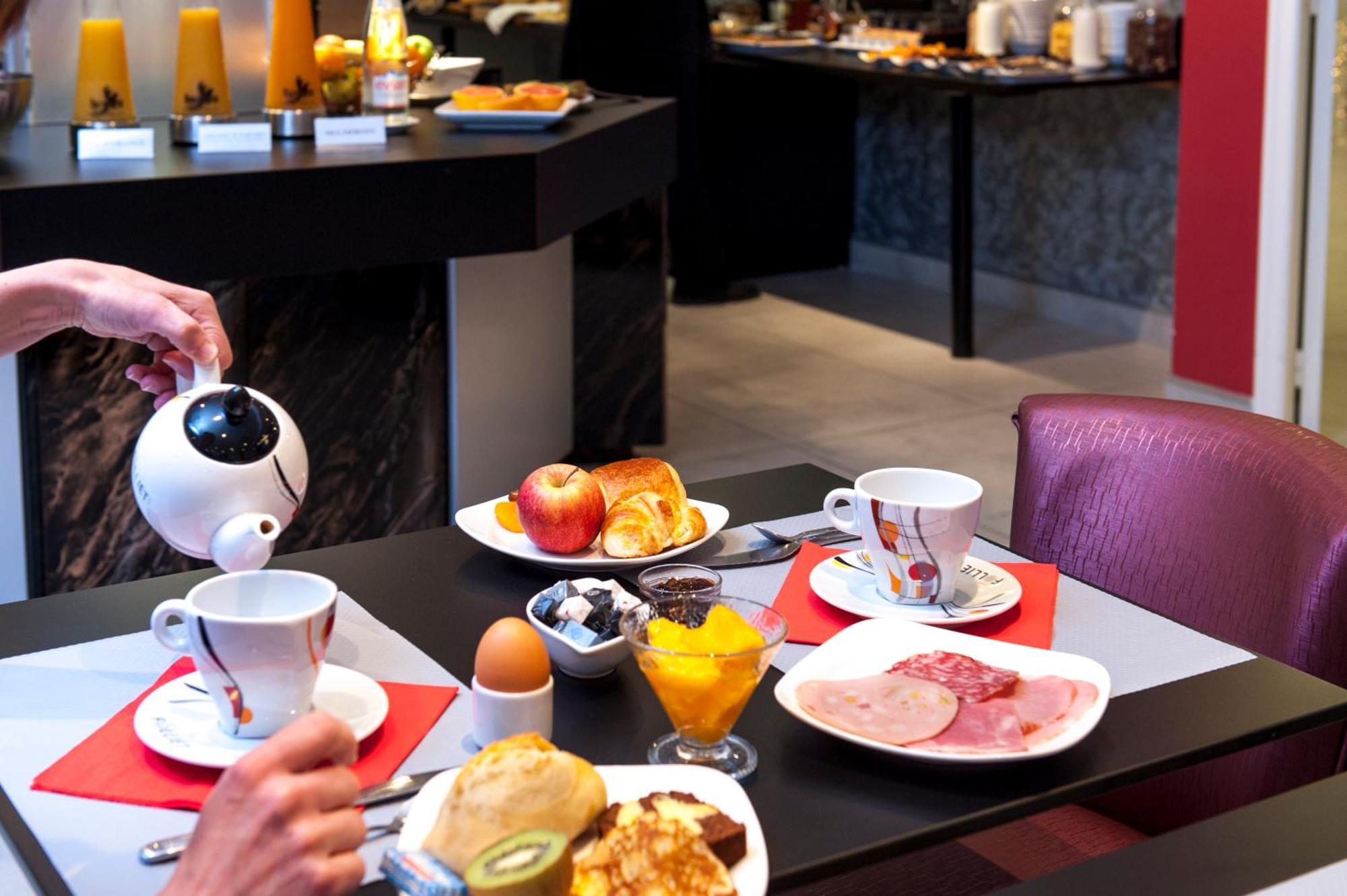 Brit Hotel Belfort Centre-Le Boreal Esterno foto