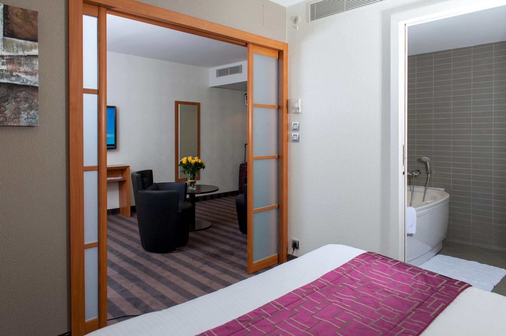 Brit Hotel Belfort Centre-Le Boreal Esterno foto